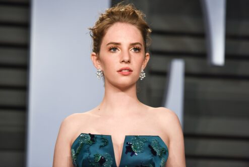 Maya Hawke Widescreen