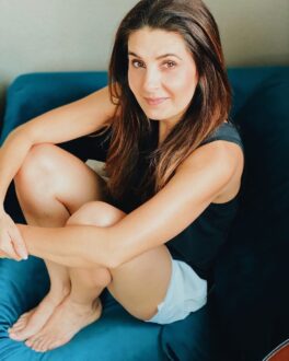 Mayrin Villanueva Gallery