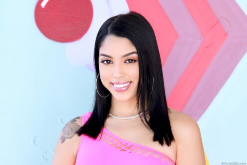 Vanessa Sky Wallpapers