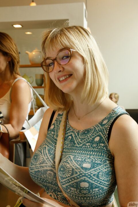 Vicky Chandler Pictures