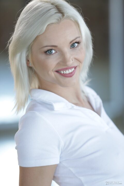 Zazie Skymm (Mikki Galante) 3