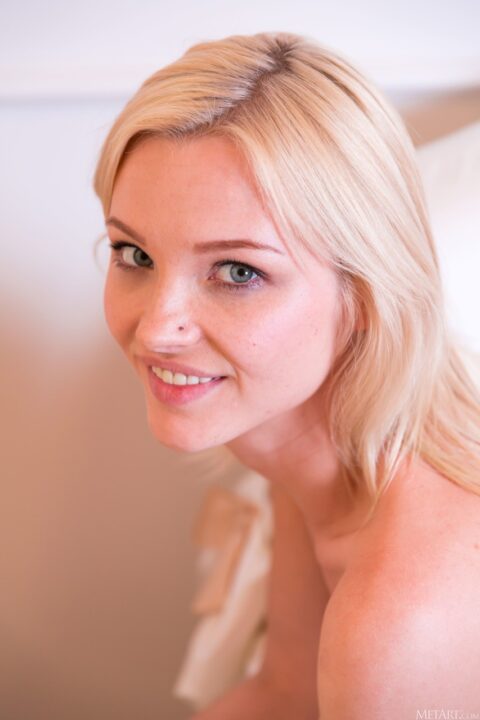 Zazie Skymm (Mikki Galante) Nude