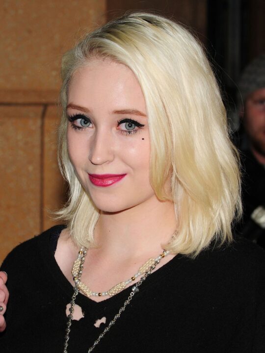 Lily Loveless Gallery