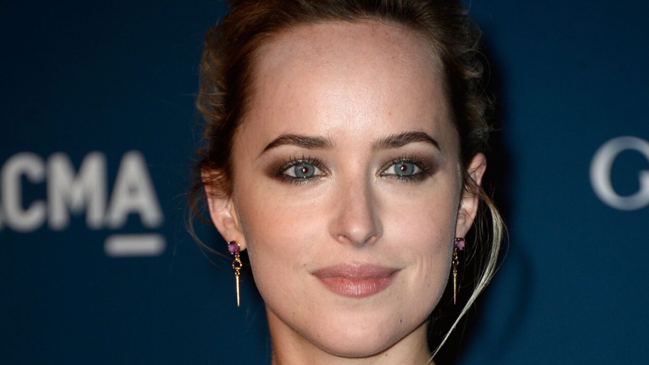 Dakota Johnson Windows Wallpapers