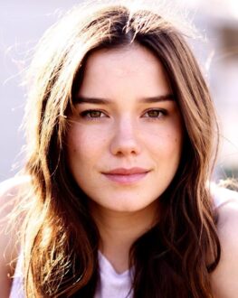 Hanna Mangan Lawrence Pictures