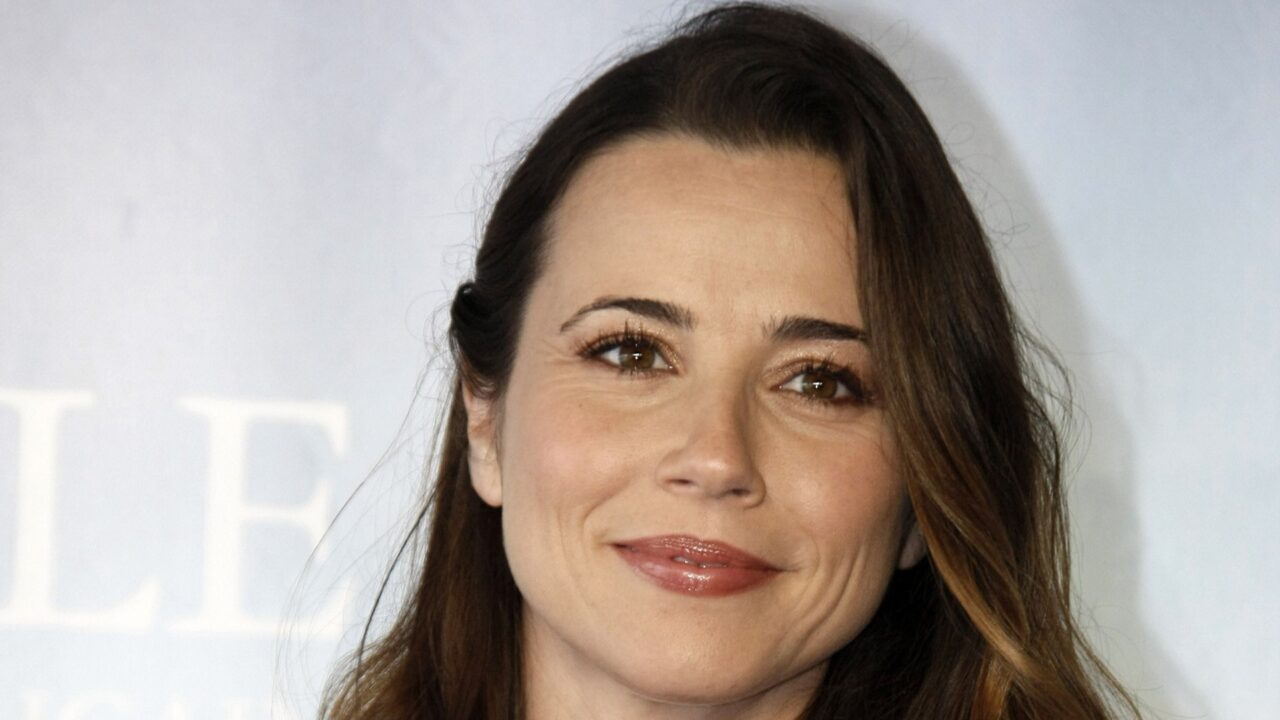 Linda Cardellini Computer Wallpapers